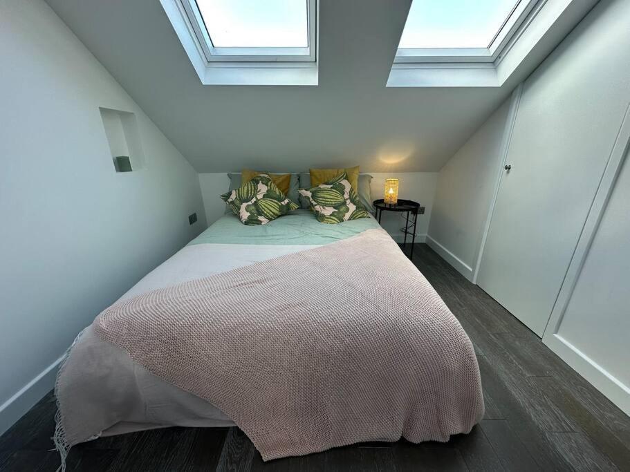 Lovely New Decor Studio - 4 The Southwell London Exterior foto